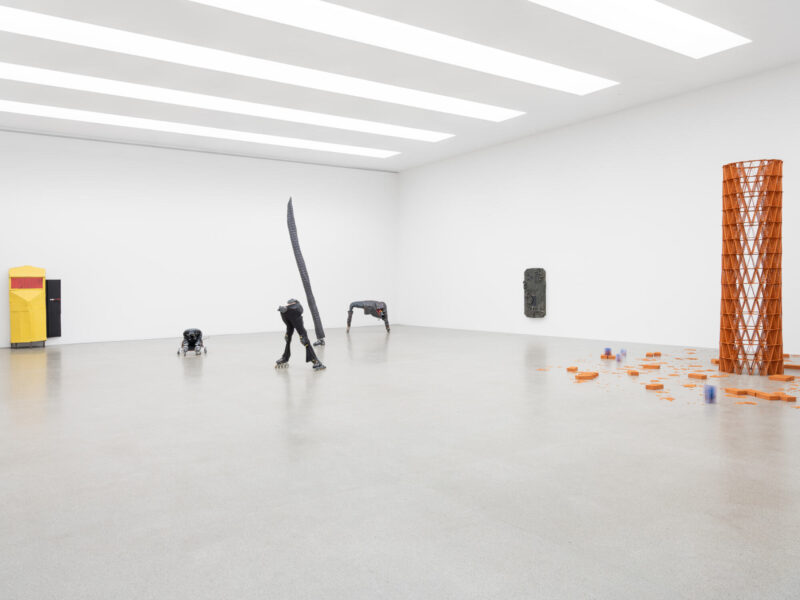 Vue de l’exposition "Cantonale Berne Jura 25/26", Kunsthaus Biel Centre d’Art Bienne (KBCB), 2025. Photo: Lea Kunz